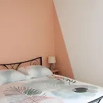 Des Forgerons Сasa de vacaciones Sainte-Ouenne