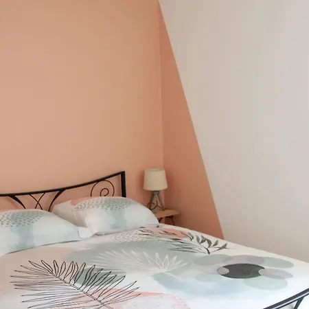 Des Forgerons Holiday home Sainte-Ouenne